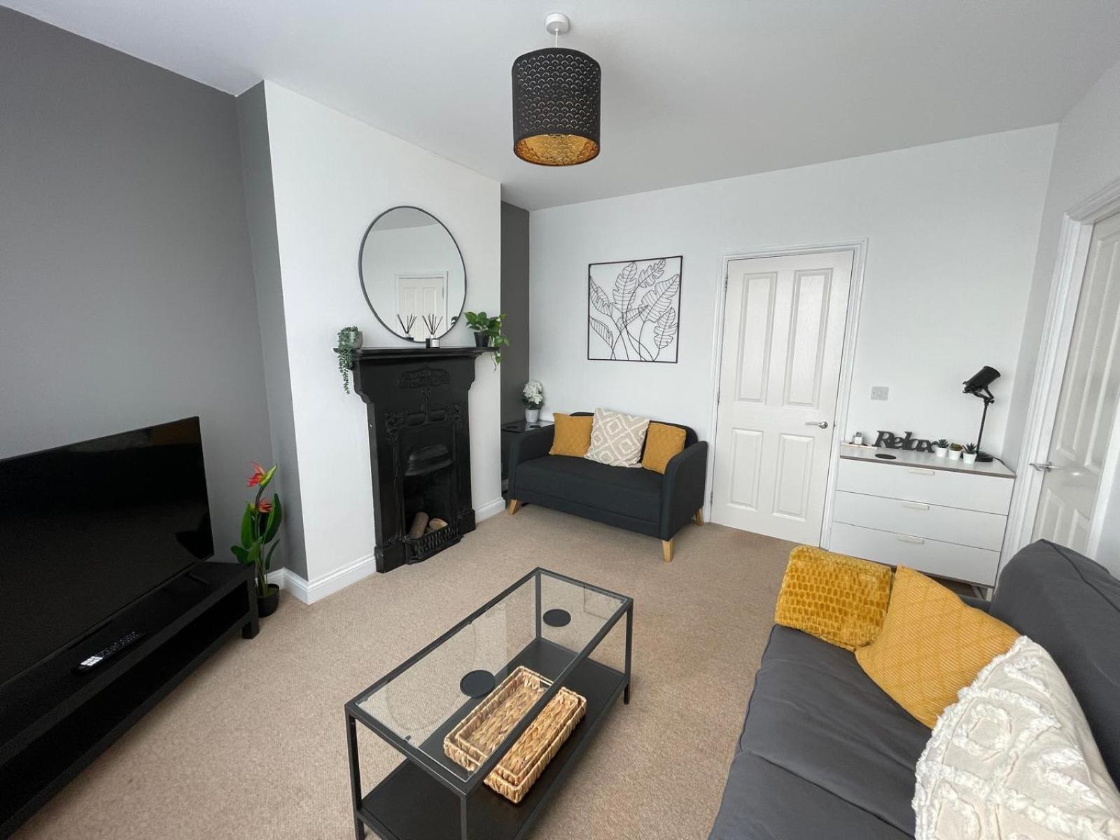 Appartamento Spacious 2 Bedroom By Matchstickstays