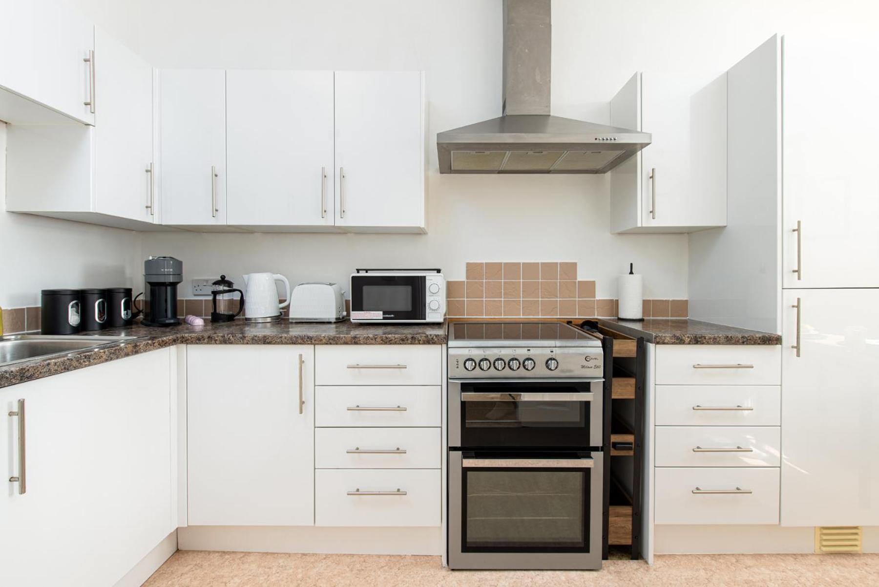 Spacious 2 Bedroom By Matchstickstays